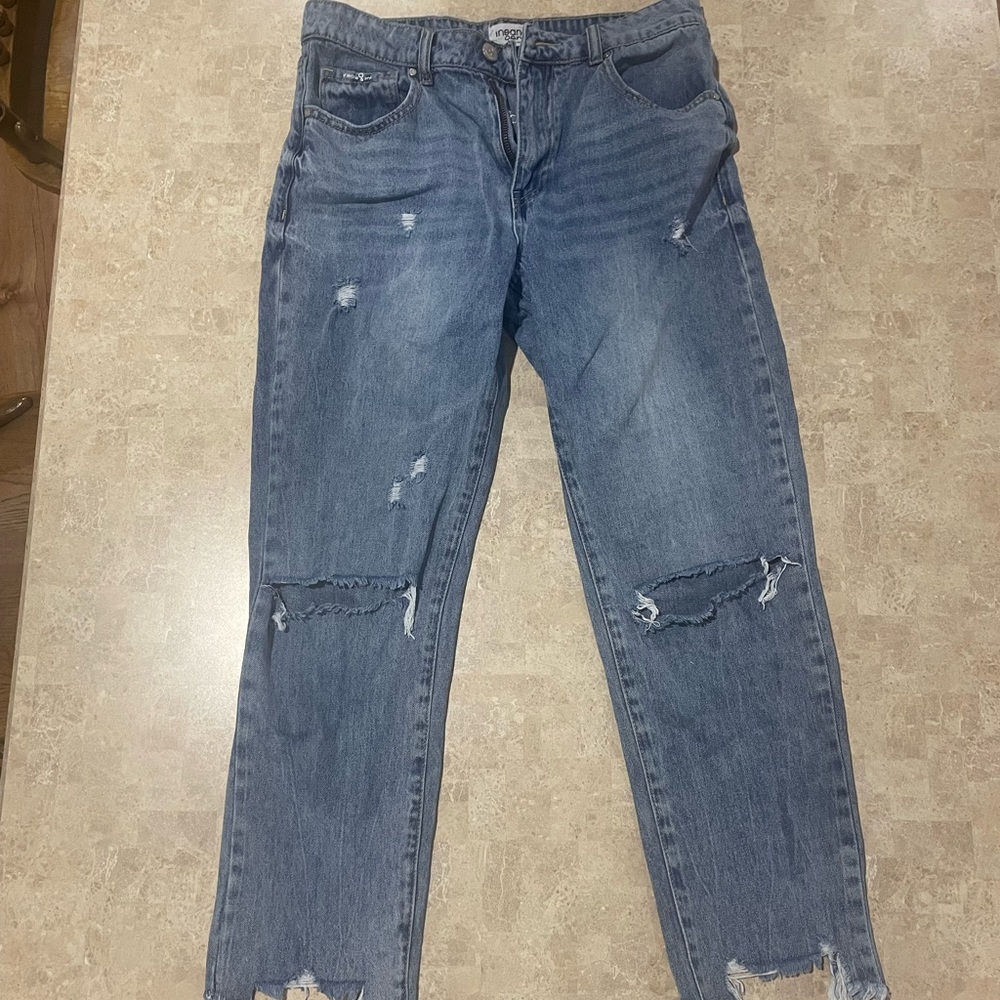 Size 26. Relaxed fit. Hardly worn, smoke free home
